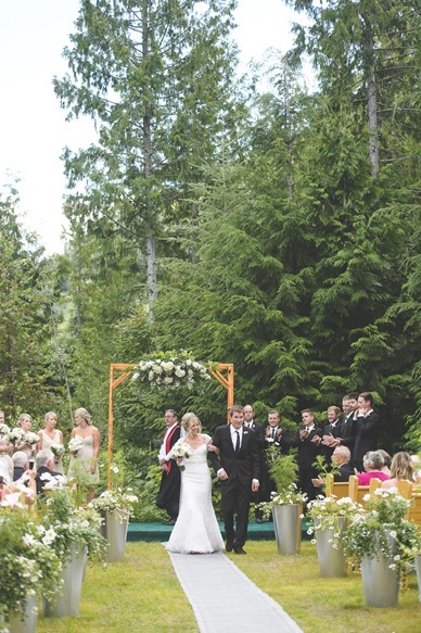 lauren-casey-rossland-bc-kootenay-wedding-electrify-photography-e-117_thumb.jpg